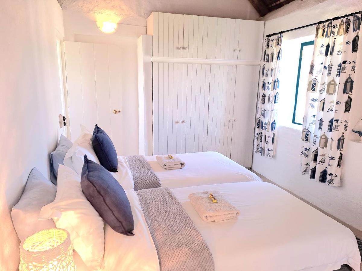 Zandtorini Seaside Cottage Struisbaai Exteriör bild
