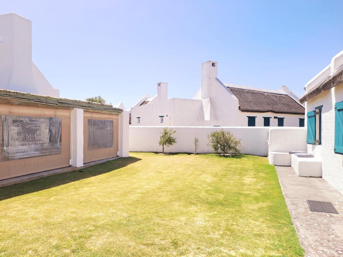 Zandtorini Seaside Cottage Struisbaai Exteriör bild